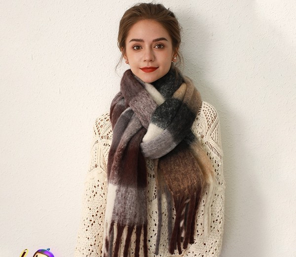 Γυναικείο  φουλάρι με κρόσσια - μήκος 206 cm