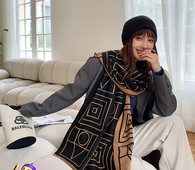 Moekas naiste talvesall mitut värvi