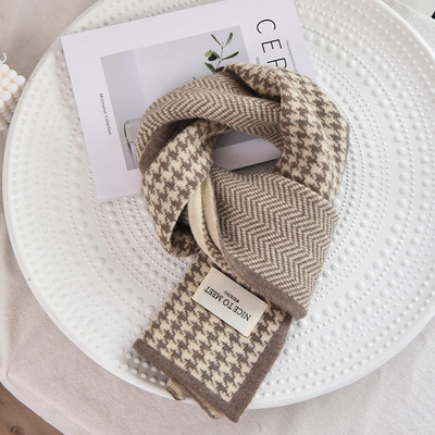 Casual γυναικείο κασκόλ - από πλέξιμο