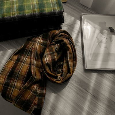 Χειμερινό κασκόλ  με κρόσσια για γυναίκες