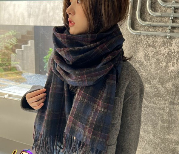 Χειμερινό κασκόλ  με κρόσσια για γυναίκες