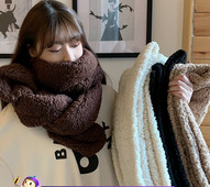 Naiste sulesall mitmes värvitoonis