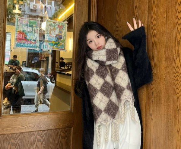 Naiste moodne ruuduline narmasall