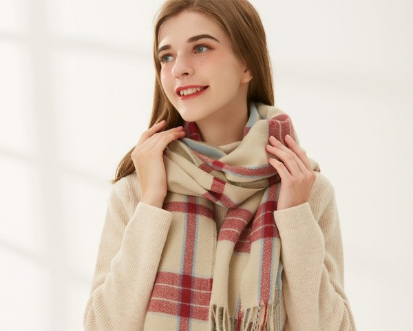 Dámska ležérna jesenno-zimná šatka