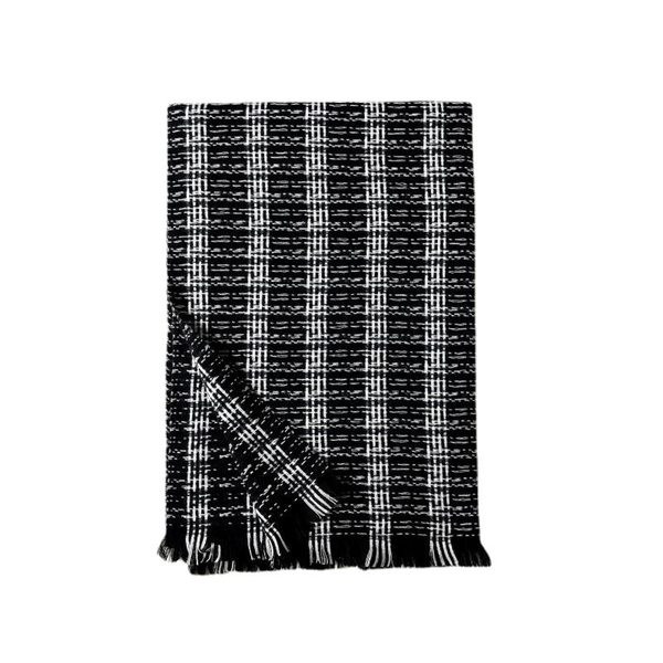 Γυναικείο καρό  κασκόλ  κατάλληλο για τον χειμώνα