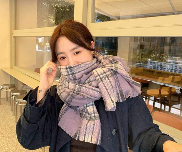 Γυναικείο  κασκόλ  φθινοπώρου-χειμώνα σε πολλά χρώματα