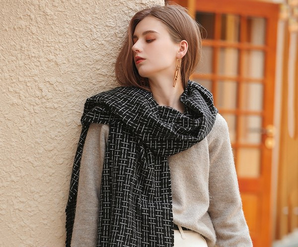 Casual γυναικείο  κασκόλ  νέο σύγχρονο μοντέλο