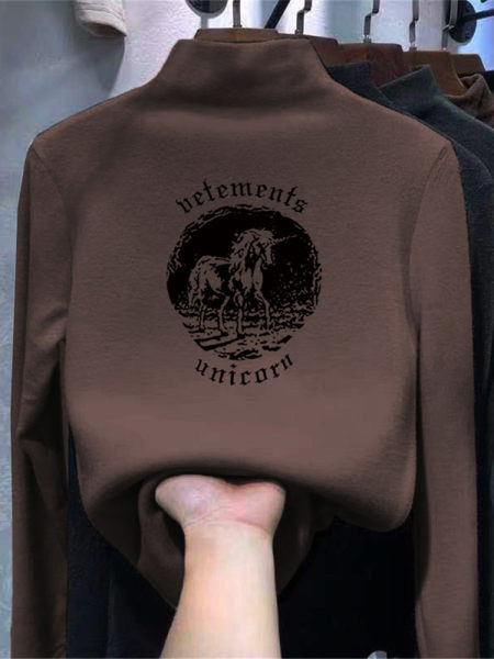 Moderná detská blúzka s golierom a potlačou