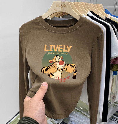 Laste pluus tüdrukutele - ovaalse kaelusega