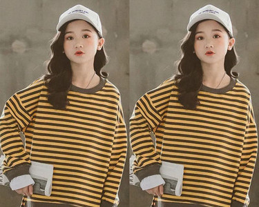 Παιδική ριγέ μπλούζα με επιγραφή