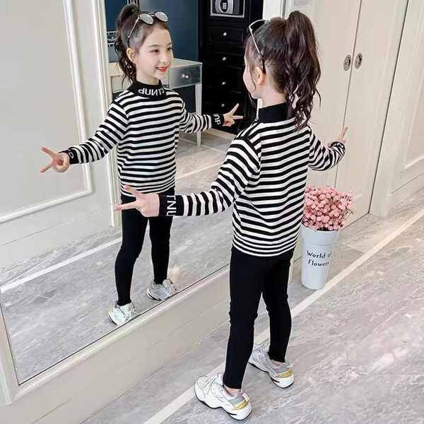 Παιδική μπλούζα με ψηλό γιακά και επιγραφή