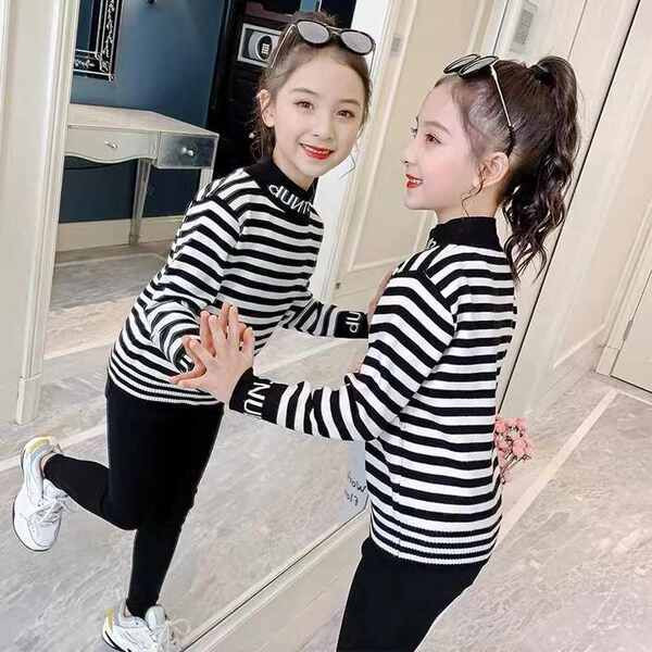 Παιδική μπλούζα με ψηλό γιακά και επιγραφή