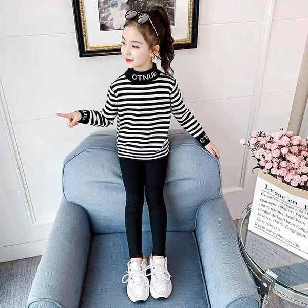 Παιδική μπλούζα με ψηλό γιακά και επιγραφή