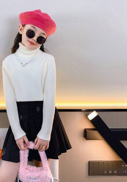 Tüdrukute talvepluus polo krae ja sooja voodriga