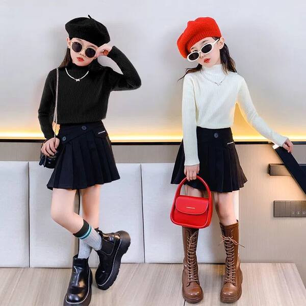 Tüdrukute talvepluus polo krae ja sooja voodriga