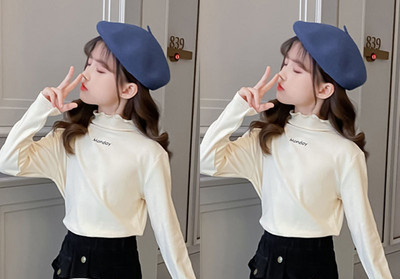 Μπλούζα με στάμπα με ψηλό γιακά για κορίτσια