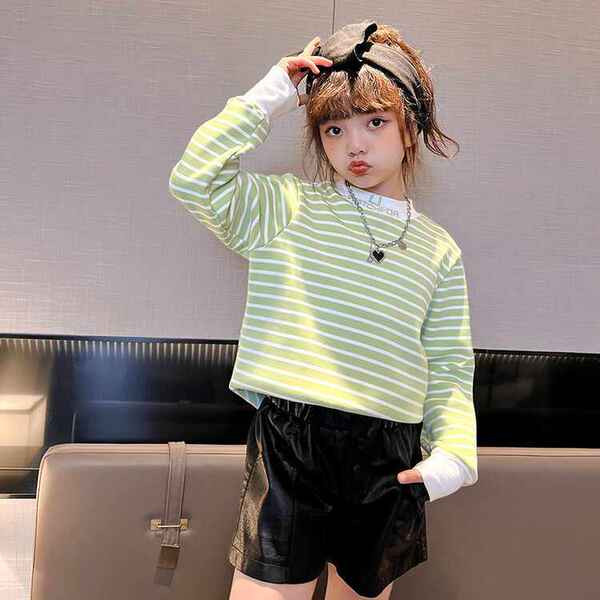 Ριγέ μπλούζα με οβάλ λαιμόκοψη για κορίτσια