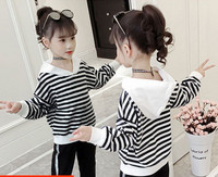 Παιδική ριγέ μπλούζα με κουκούλα για κορίτσια