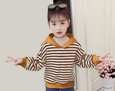 Παιδική ριγέ μπλούζα με κουκούλα για κορίτσια