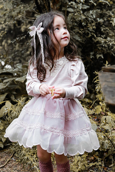 Μοντέρνα μπλούζα για κορίτσια με κέντημα