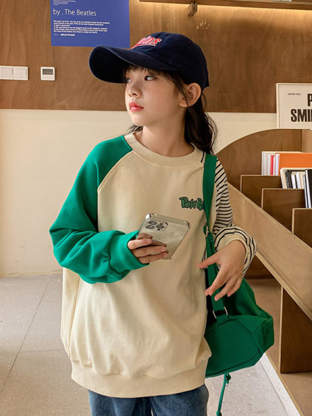 Casual παιδική μπλούζα με στάμπα