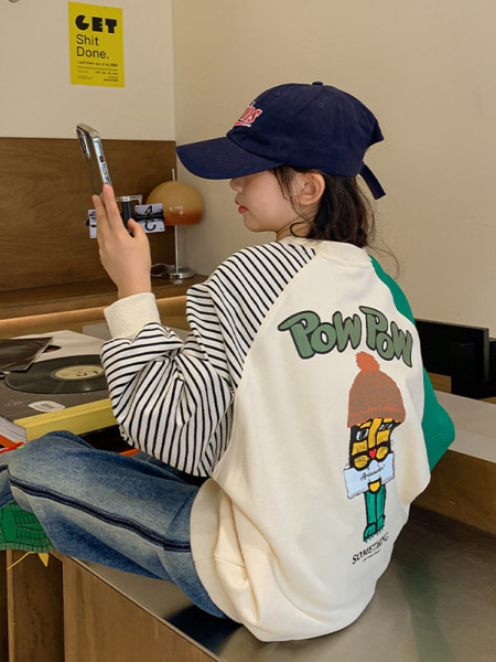 Casual παιδική μπλούζα με στάμπα