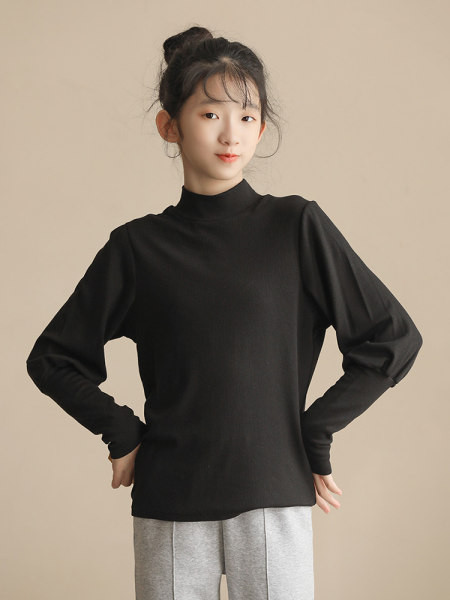 Παιδική μπλούζα - καθαρό μοντέλο σε δύο χρώματα