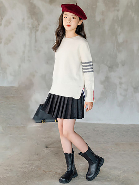 Νέο μοντέλο μπλούζα για κορίτσια με οβάλ λαιμόκοψη και μακρύ μανίκι