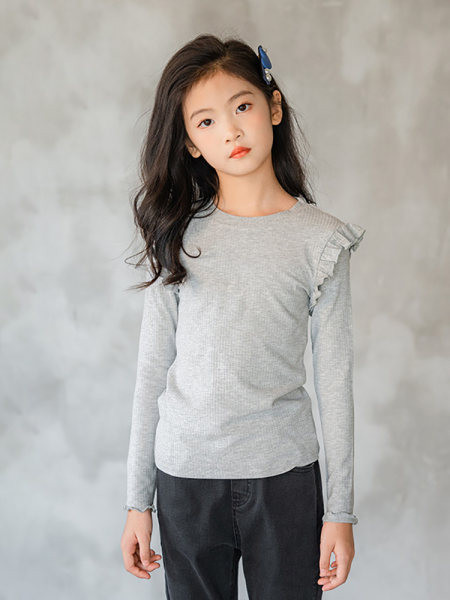 Laste vabaaja pikkade varrukatega pluus