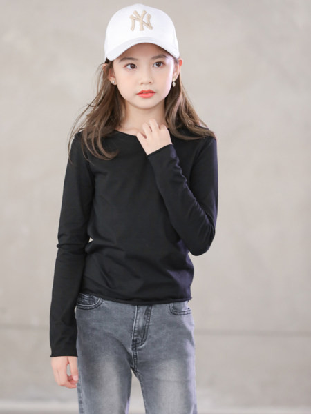 Κλασικό μοντέλο μπλούζα για κορίτσια με οβάλ λαιμόκοψη και μακριά μανίκια