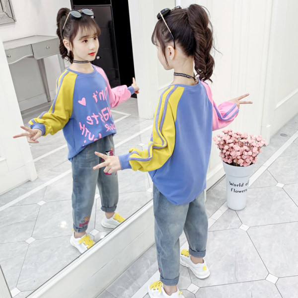 Νέο σχέδιο χρωματιστή μπλούζα για κορίτσια με επιγραφή