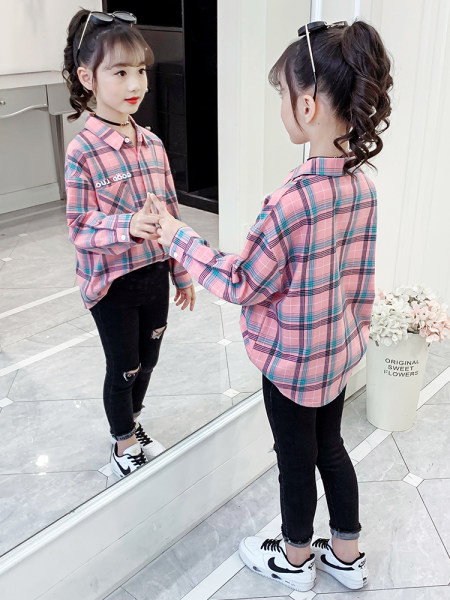 Καρό πουκάμισο για κορίτσια με κλασικό γιακά και κούμπωμα με κουμπιά