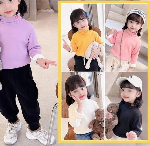 Bluza cu guler polo captusita pentru fete cu broderie