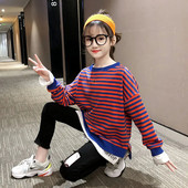 Prugasta bluza širokog uzorka za djevojčice s natpisom