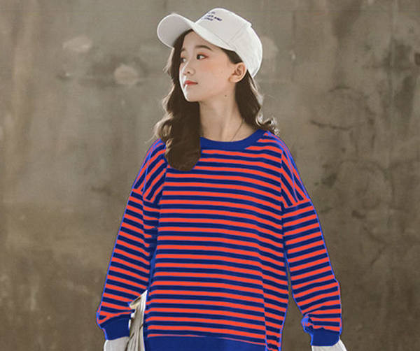 Φαρδύ μοντέλο παιδική μπλούζα με επιγραφή