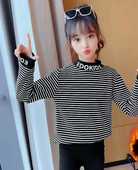 Παιδική ριγέ μπλούζα με γιακά πόλο και επιγραφή