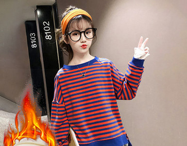 Dječja prugasta bluza s okruglim izrezom