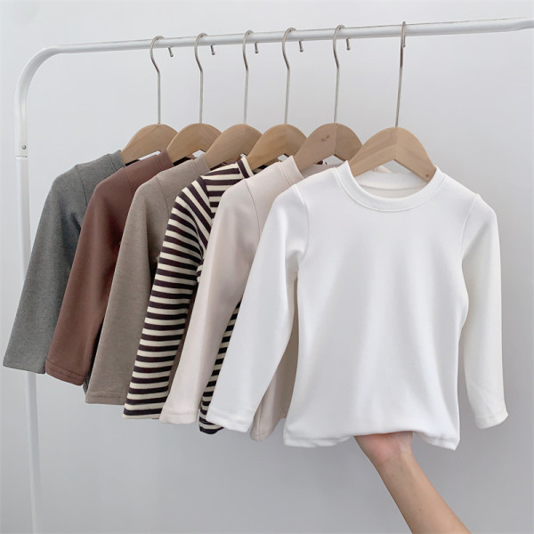 Ovaalse kaelusega ja pikkade varrukatega vabaaja lastepluus