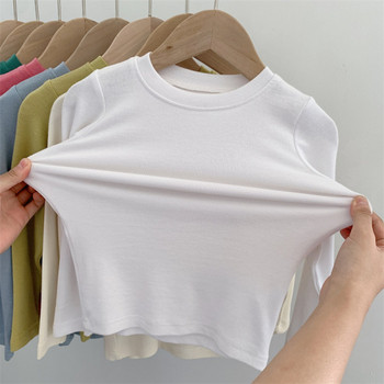 Μονόχρωμη παιδική μπλούζα με στρογγυλή λαιμόκοψη