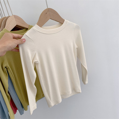 Μονόχρωμη παιδική μπλούζα με στρογγυλή λαιμόκοψη