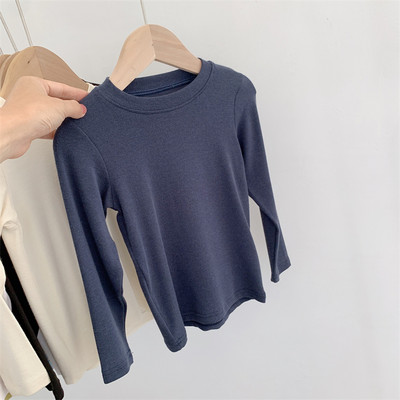 Μονόχρωμη παιδική μπλούζα με στρογγυλή λαιμόκοψη