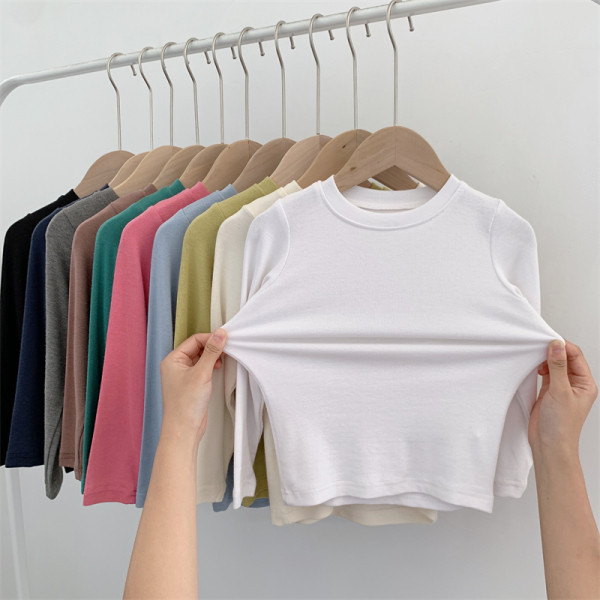 Μονόχρωμη παιδική μπλούζα με στρογγυλή λαιμόκοψη
