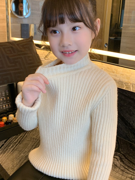 Tüdrukute sügis-talvine polokraega pluus