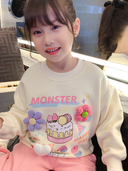 Praegune 3D-efektiga lastepluus tüdrukutele