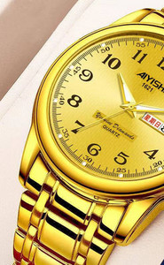 Hõbedase ja kuldse värviga naiste käekell