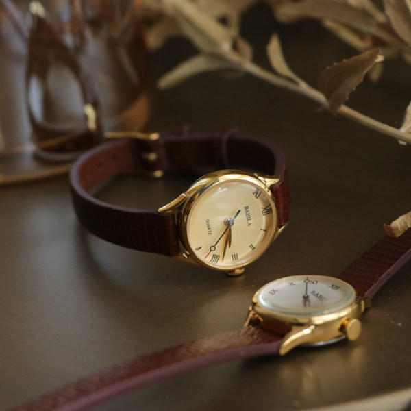 Ceas de dama cu curea din piele