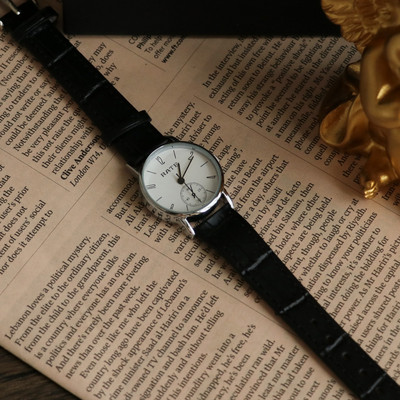 Ženski sat - sa kožnim remenom