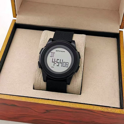 Naiste elektrooniline käekell musta värvi