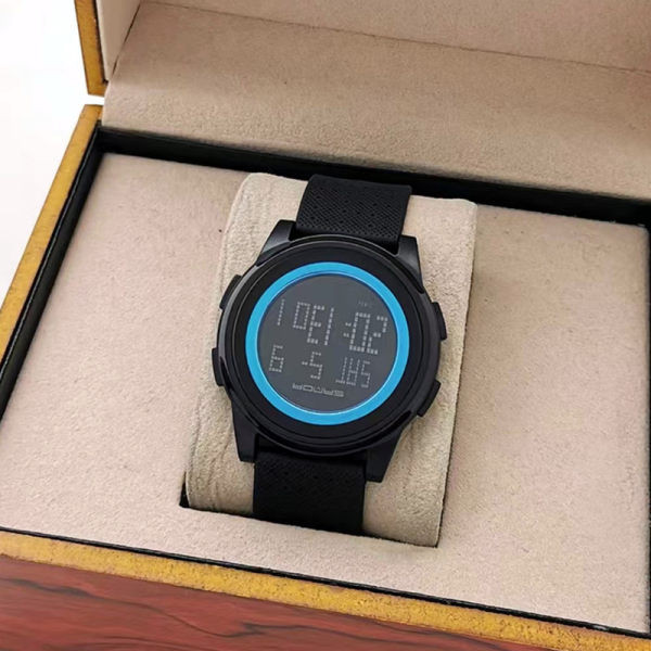 Naiste elektrooniline käekell musta värvi