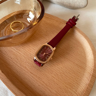 Ceas de dama cu curea din piele - in trei culori